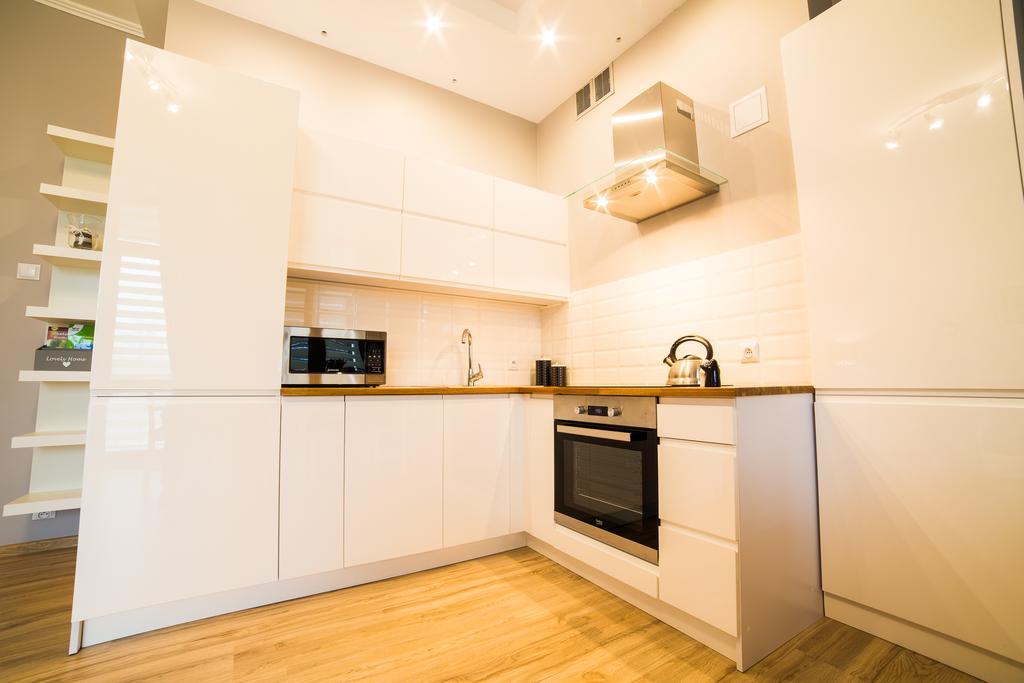 זביז'ינייץ Apartamenty Roztocze מראה חיצוני תמונה